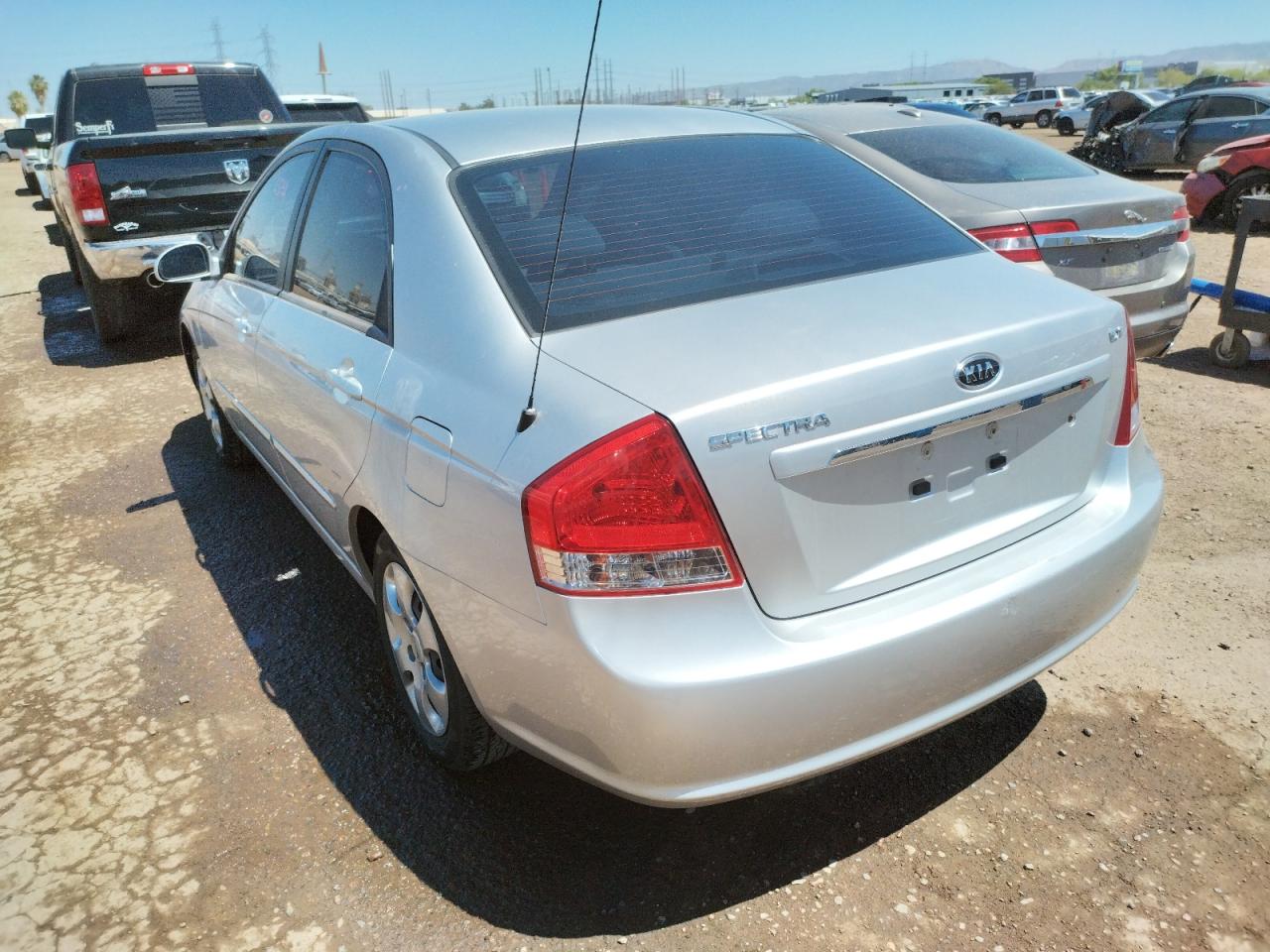 Photo 3 from auction – 2008 KIA SPECTRA EX with VIN KNAFE122485579649