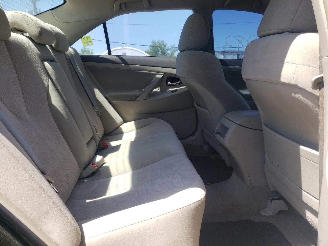 Photo 6 from auction – 2011 TOYOTA CAMRY BASE with VIN 4T1BF3EK5BU681718