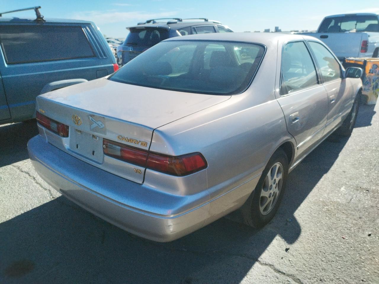 Photo 14 from auction – 1997 TOYOTA CAMRY LE with VIN JT2BF22K6V0014020