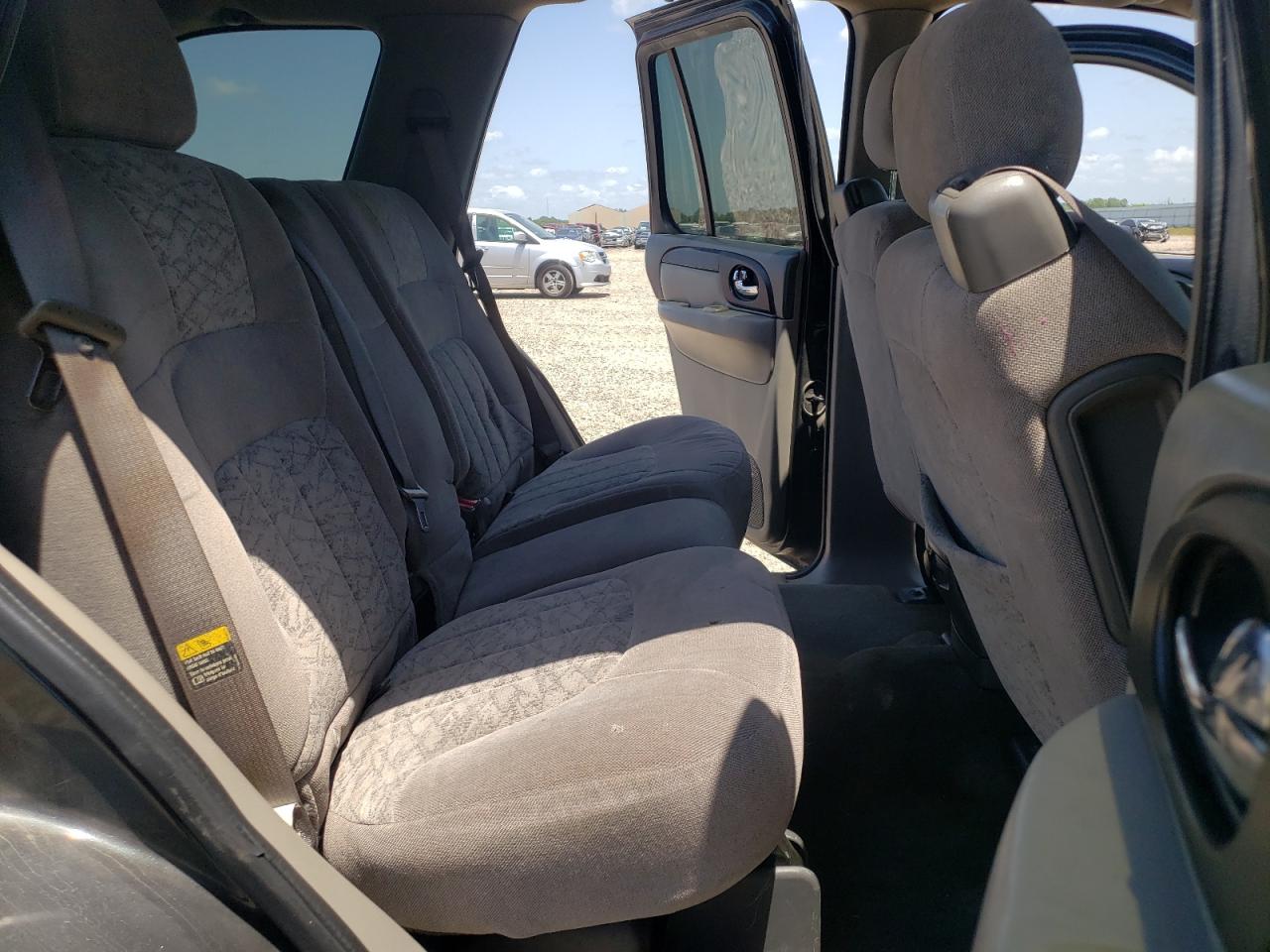 Photo 6 from auction – 2004 GMC ENVOY with VIN 1GKDS13S442218360