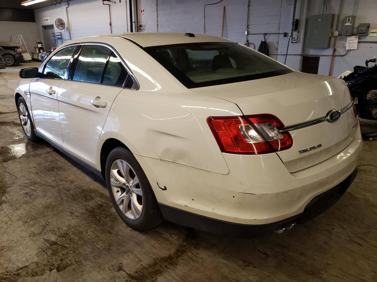 Photo 3 from auction – 2011 FORD TAURUS SEL with VIN 1FAHP2HW0BG109304