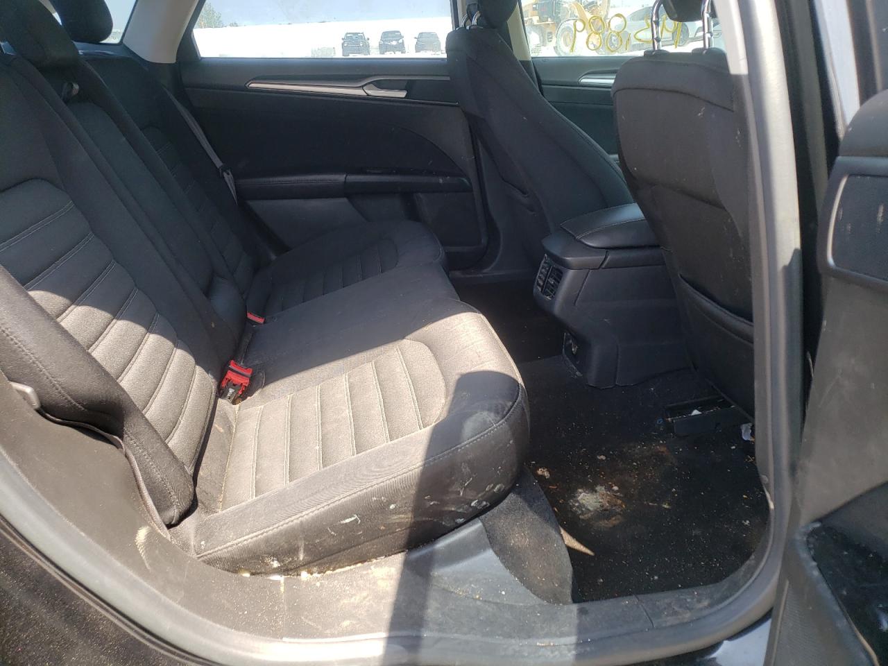 Photo 6 from auction – 2014 FORD FUSION SE with VIN 3FA6P0HD9ER273190