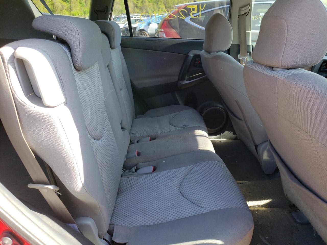 Photo 6 from auction – 2007 TOYOTA RAV4 with VIN JTMBD33V475119270