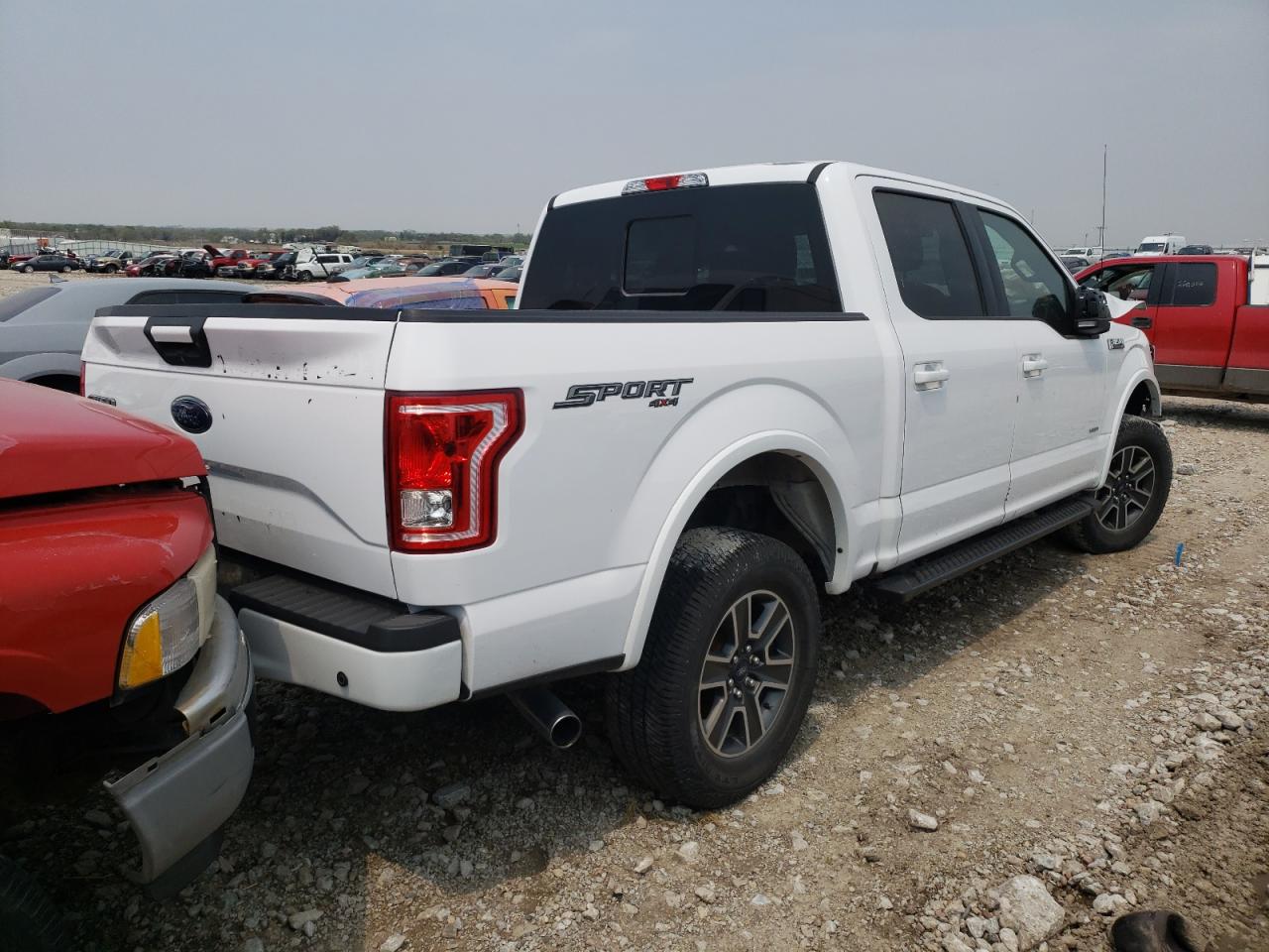 Photo 4 from auction – 2016 FORD F150 SUPER with VIN 1FTEW1EG4GKE62205
