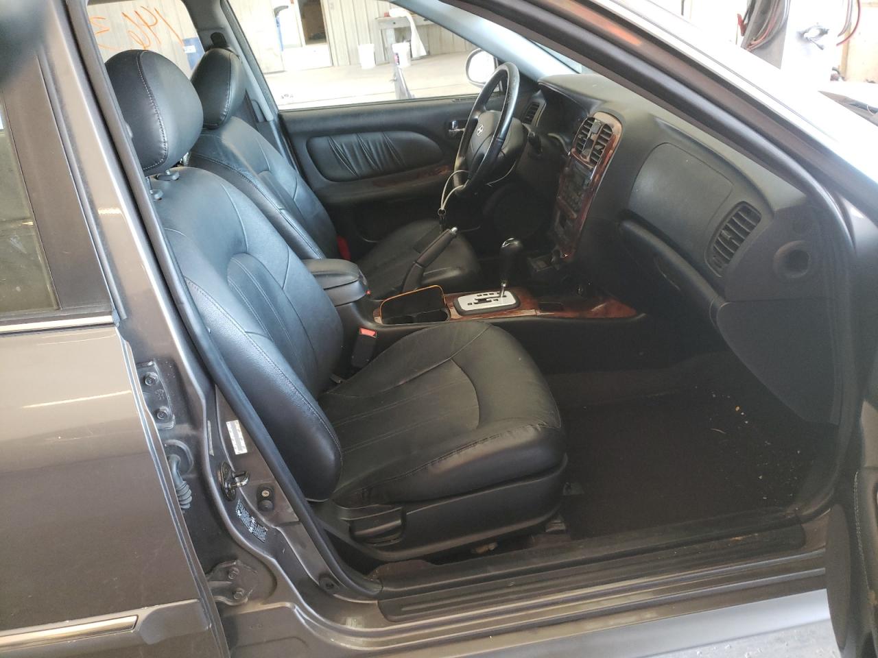 Photo 5 from auction – 2002 HYUNDAI SONATA GLS with VIN KMHWF35H42A677313