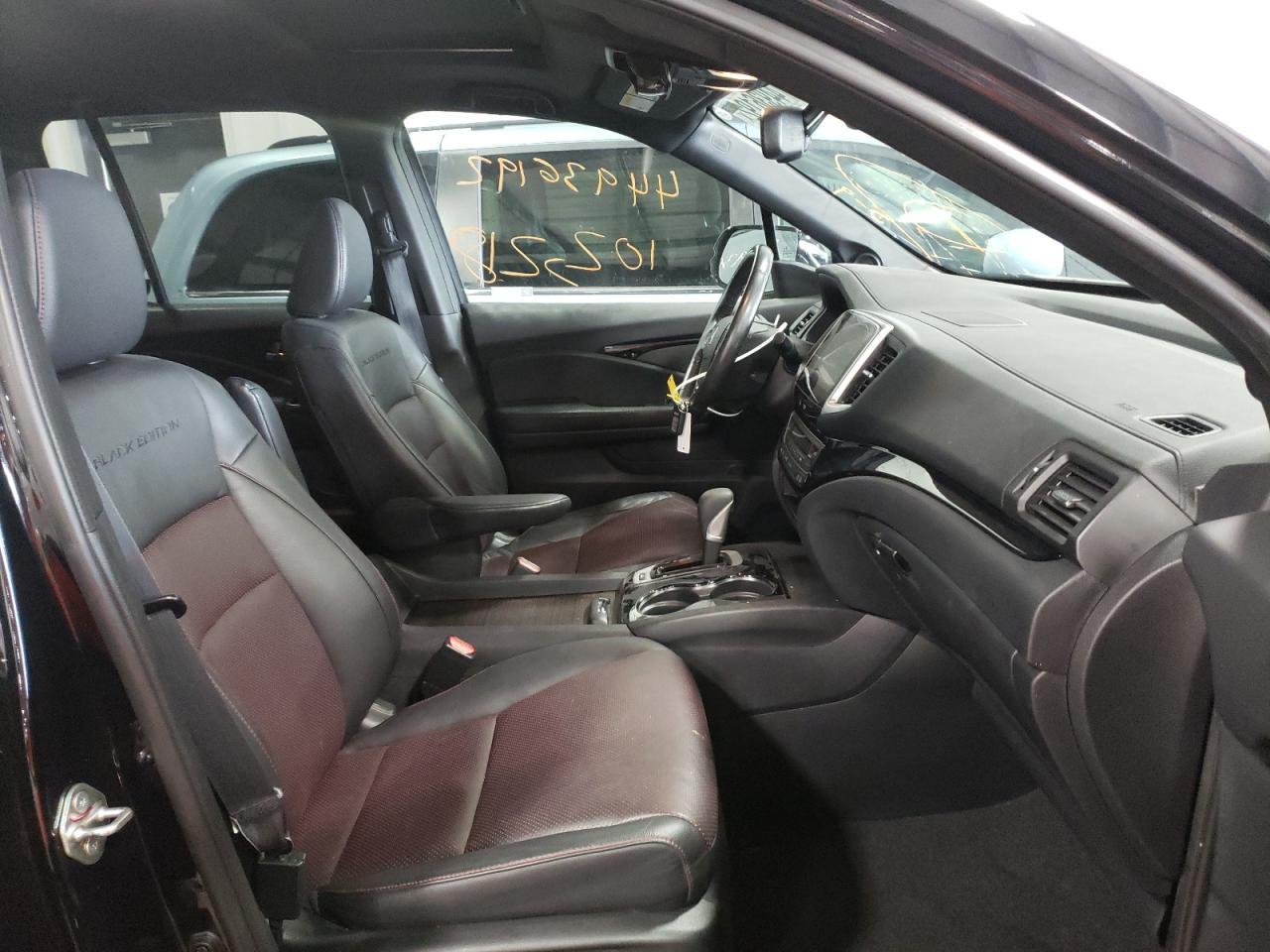 Photo 5 from auction – 2019 HONDA RIDGELINE with VIN 5FPYK3F86KB033205