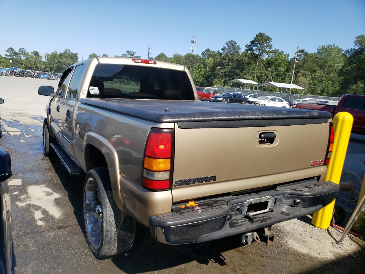 Photo 3 from auction – 2005 GMC SIERRA C25 with VIN 1GTHC23245F861690