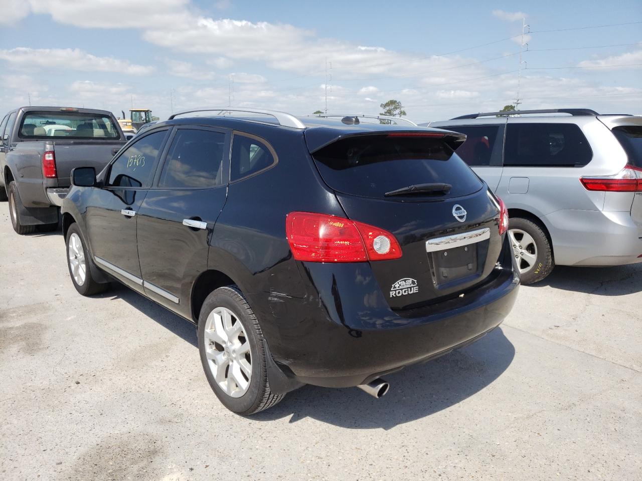 Photo 3 from auction – 2011 NISSAN ROGUE S with VIN JN8AS5MT3BW186508