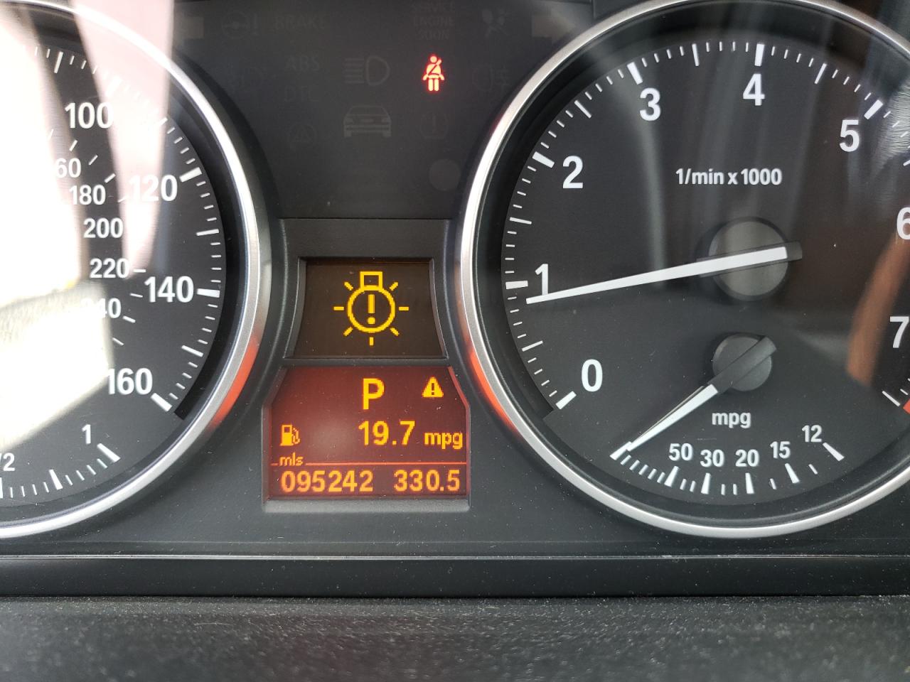 Photo 8 from auction – 2011 BMW 328 I SULE with VIN WBAPH5G59BNM71282