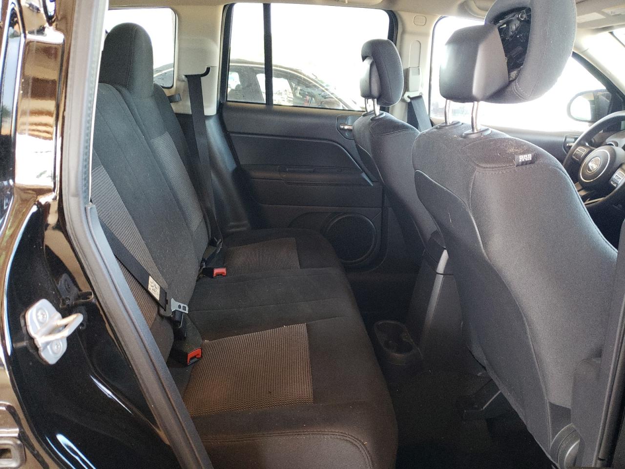 Photo 6 from auction – 2014 JEEP COMPASS SP with VIN 1C4NJCBA1ED559874