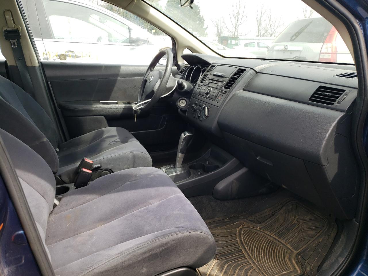 Photo 5 from auction – 2009 NISSAN VERSA S with VIN 3N1CC11E19L449310