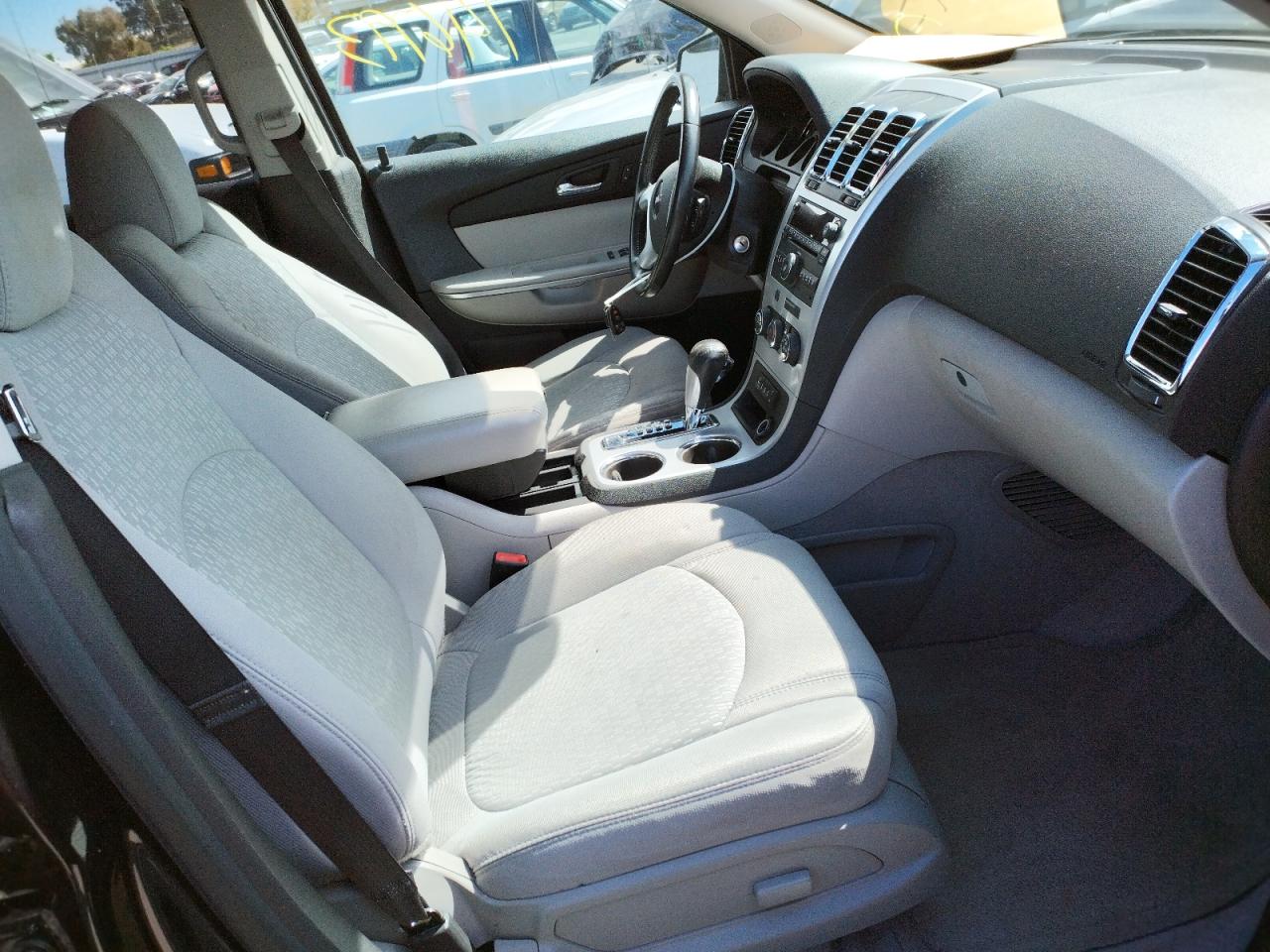 Photo 5 from auction – 2012 GMC ACADIA SLE with VIN 1GKKRPED5CJ216965