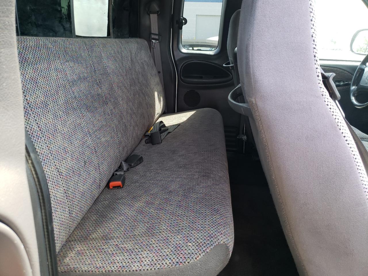Photo 6 from auction – 2000 DODGE RAM 1500 with VIN 3B7HC13Z3YG124149