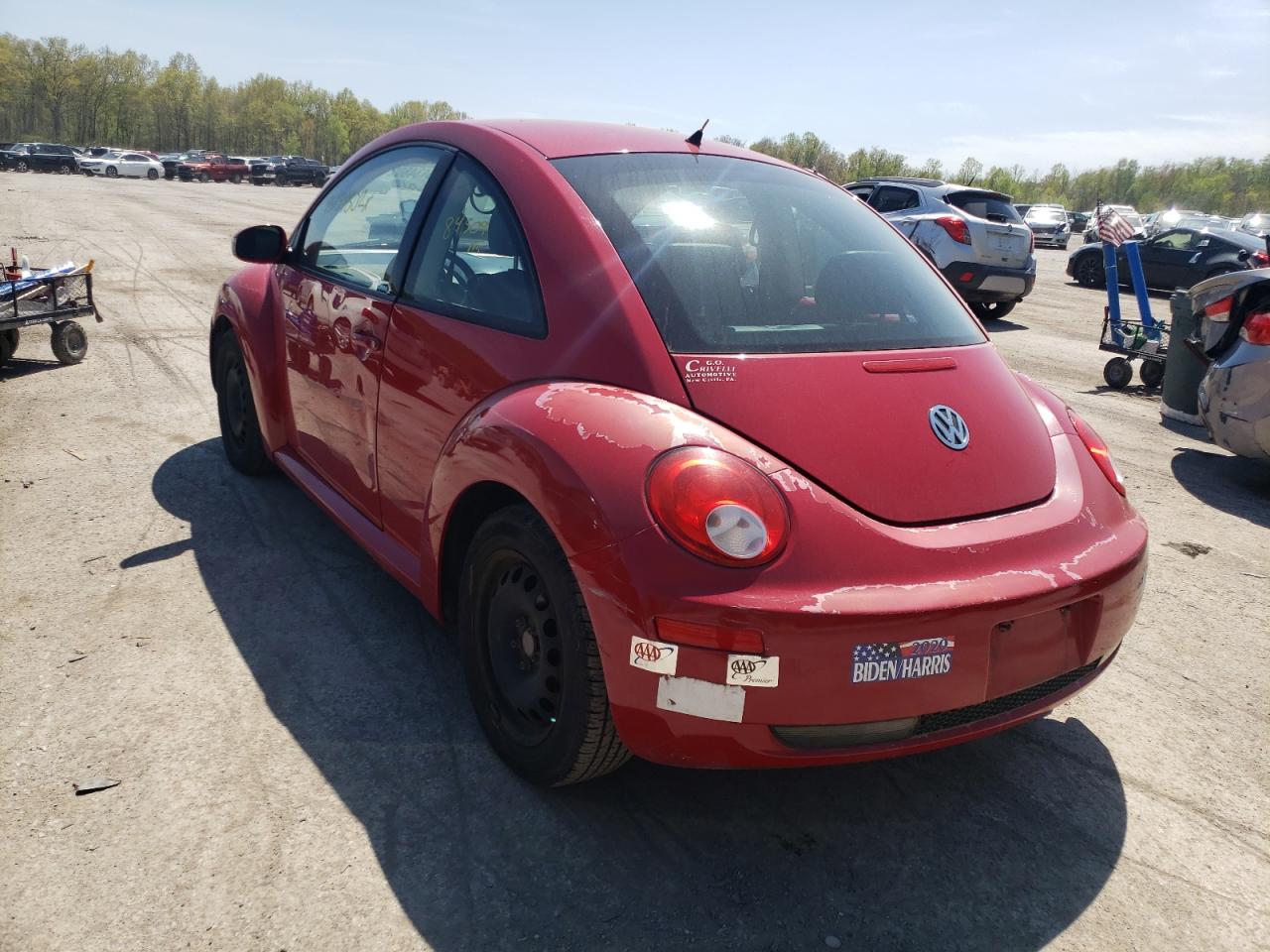 Photo 3 from auction – 2010 VOLKSWAGEN NEW BEETLE with VIN 3VWPG3AG6AM016769