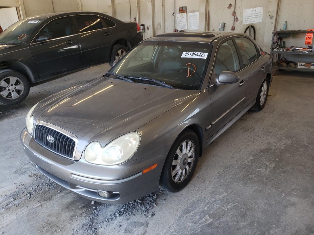 Photo 2 from auction – 2002 HYUNDAI SONATA GLS with VIN KMHWF35H42A677313