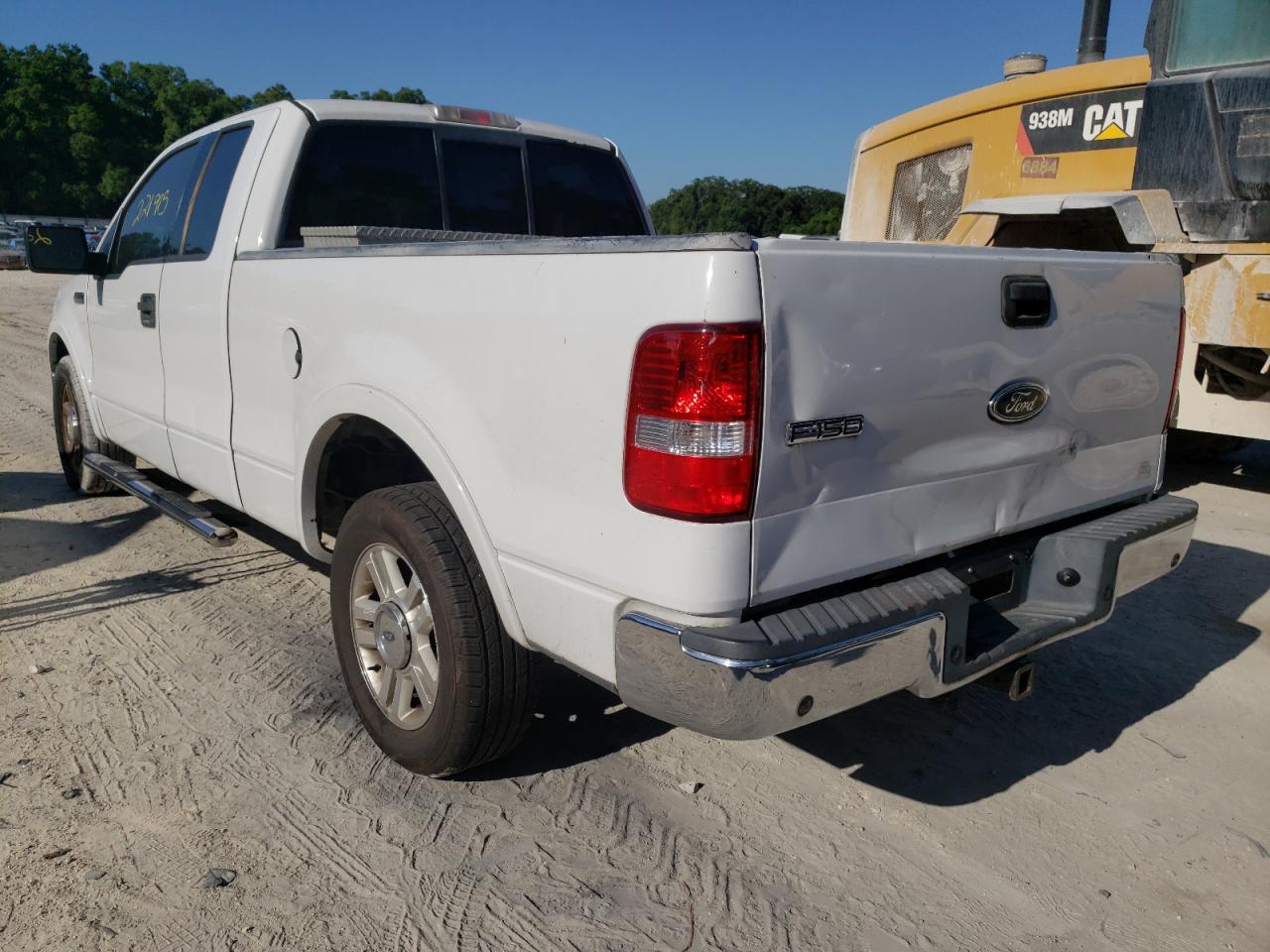 Photo 3 from auction – 2004 FORD F150 with VIN 1FTPX12514NB86651
