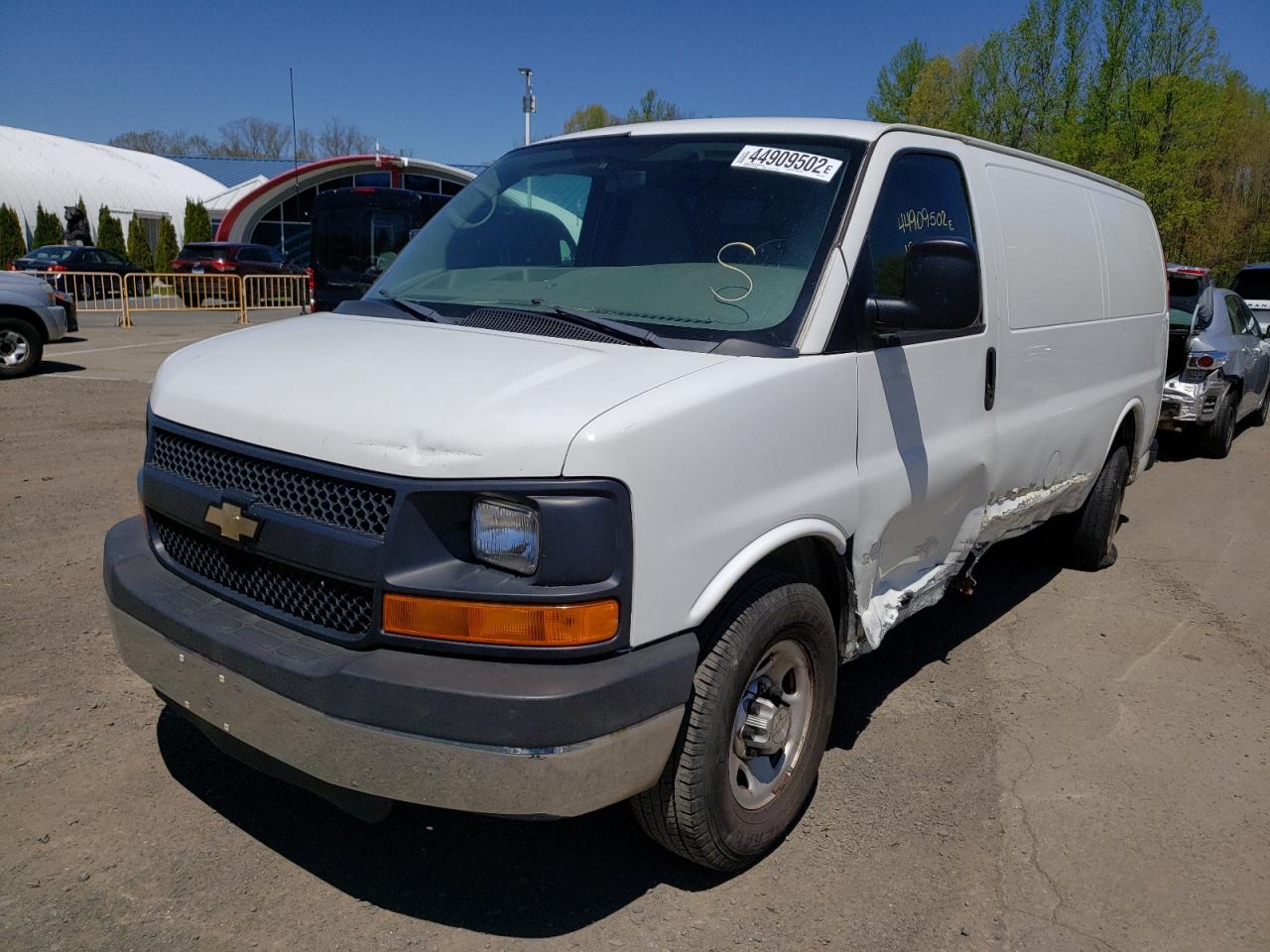 Photo 2 from auction – 2011 CHEVROLET EXPRESS G2 with VIN 1GCWGFCA1B1119427