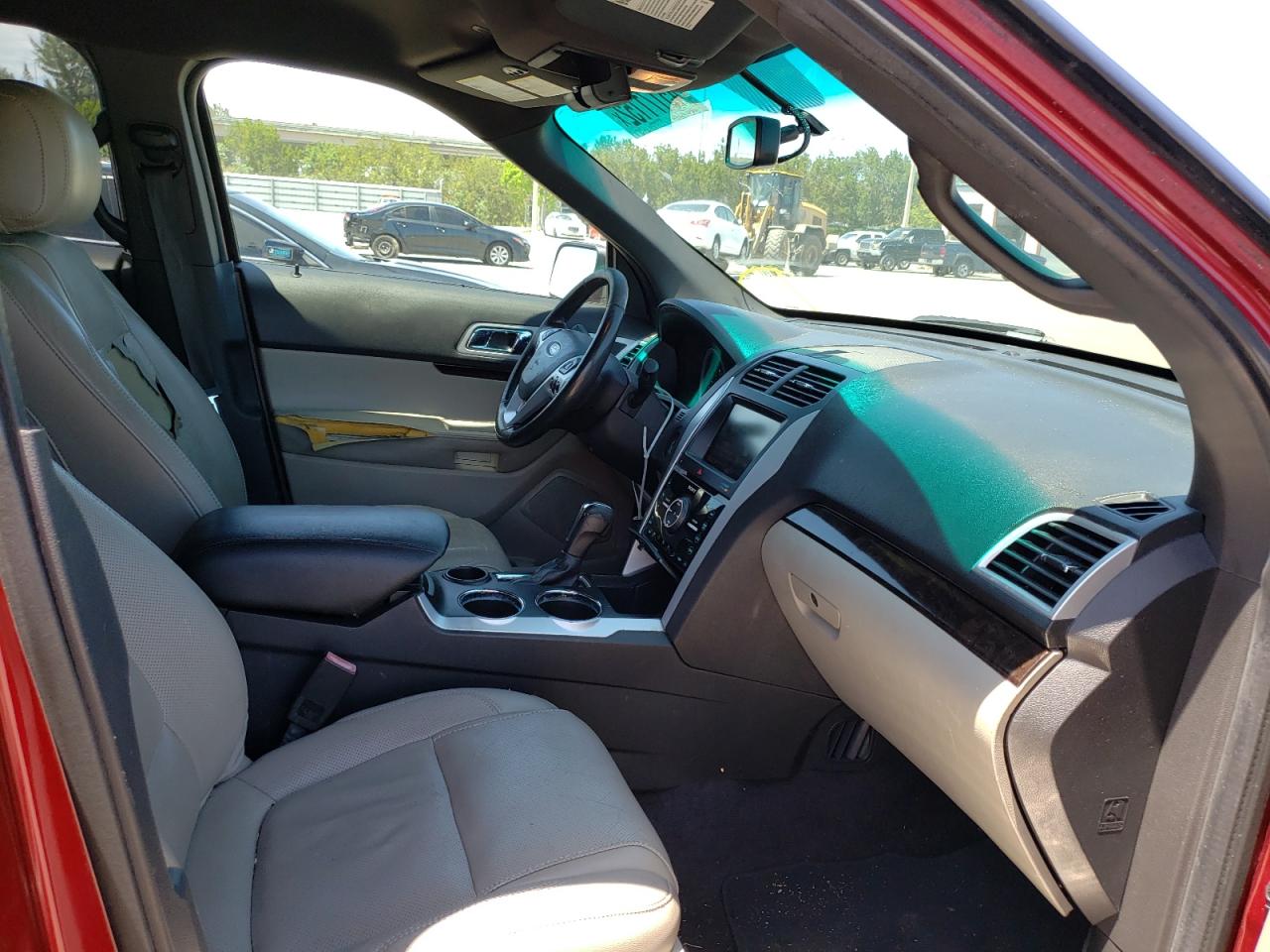 Photo 5 from auction – 2013 FORD EXPLORER L with VIN 1FM5K7F97DGA65516