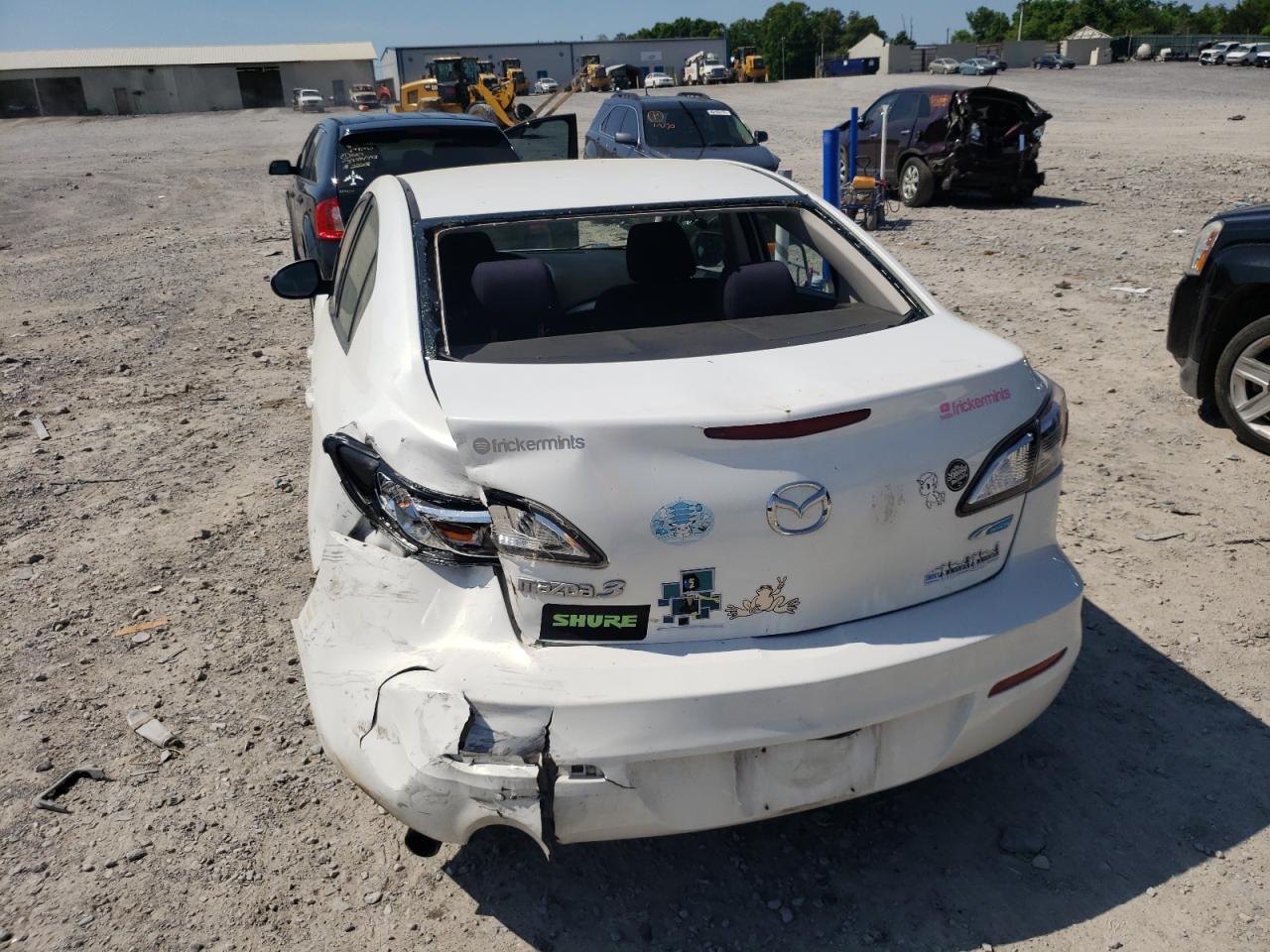 Photo 9 from auction – 2012 MAZDA 3 I with VIN JM1BL1V85C1657041