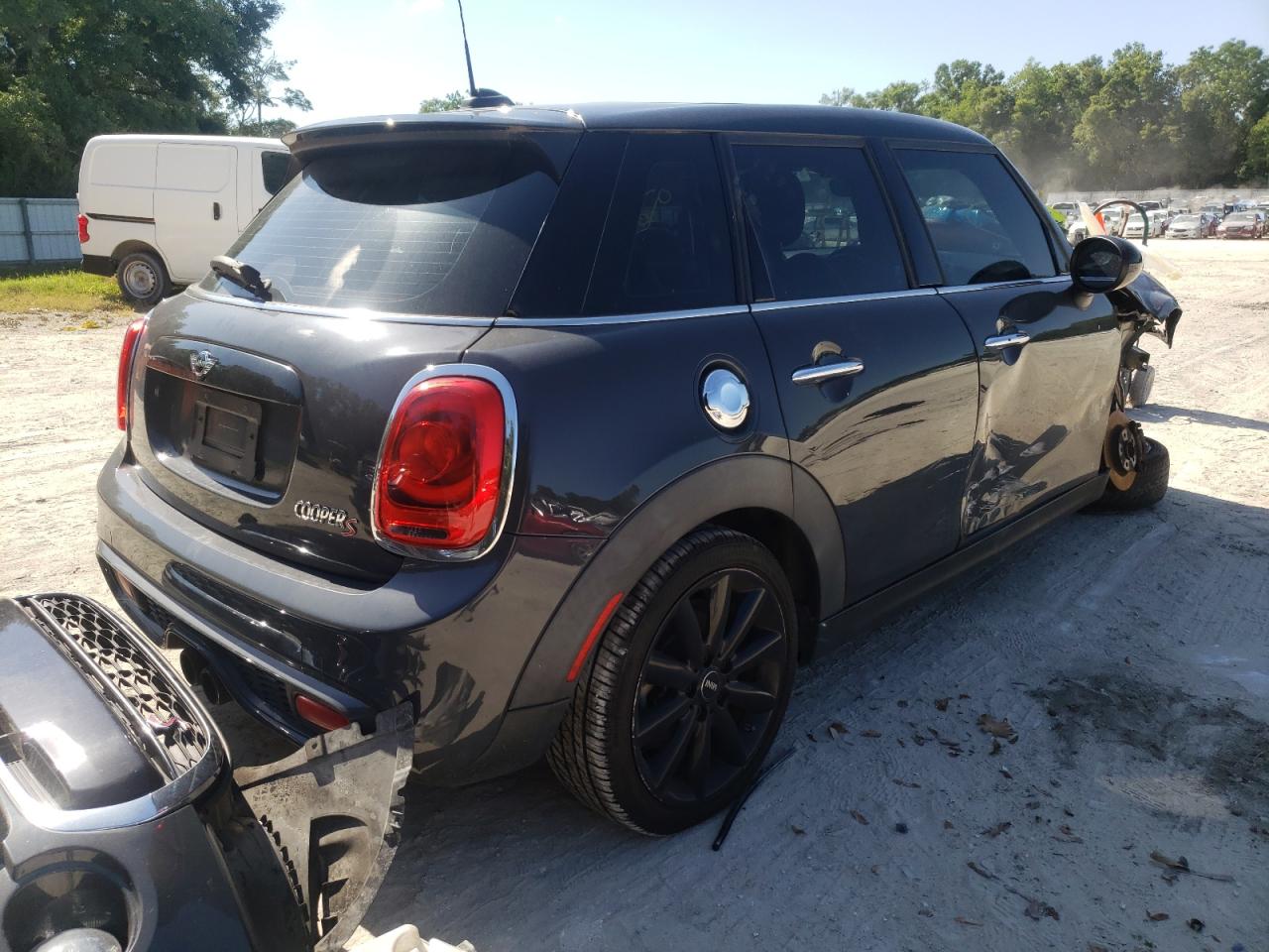 Photo 4 from auction – 2015 MINI COOPER S with VIN WMWXU3C54F2B58186