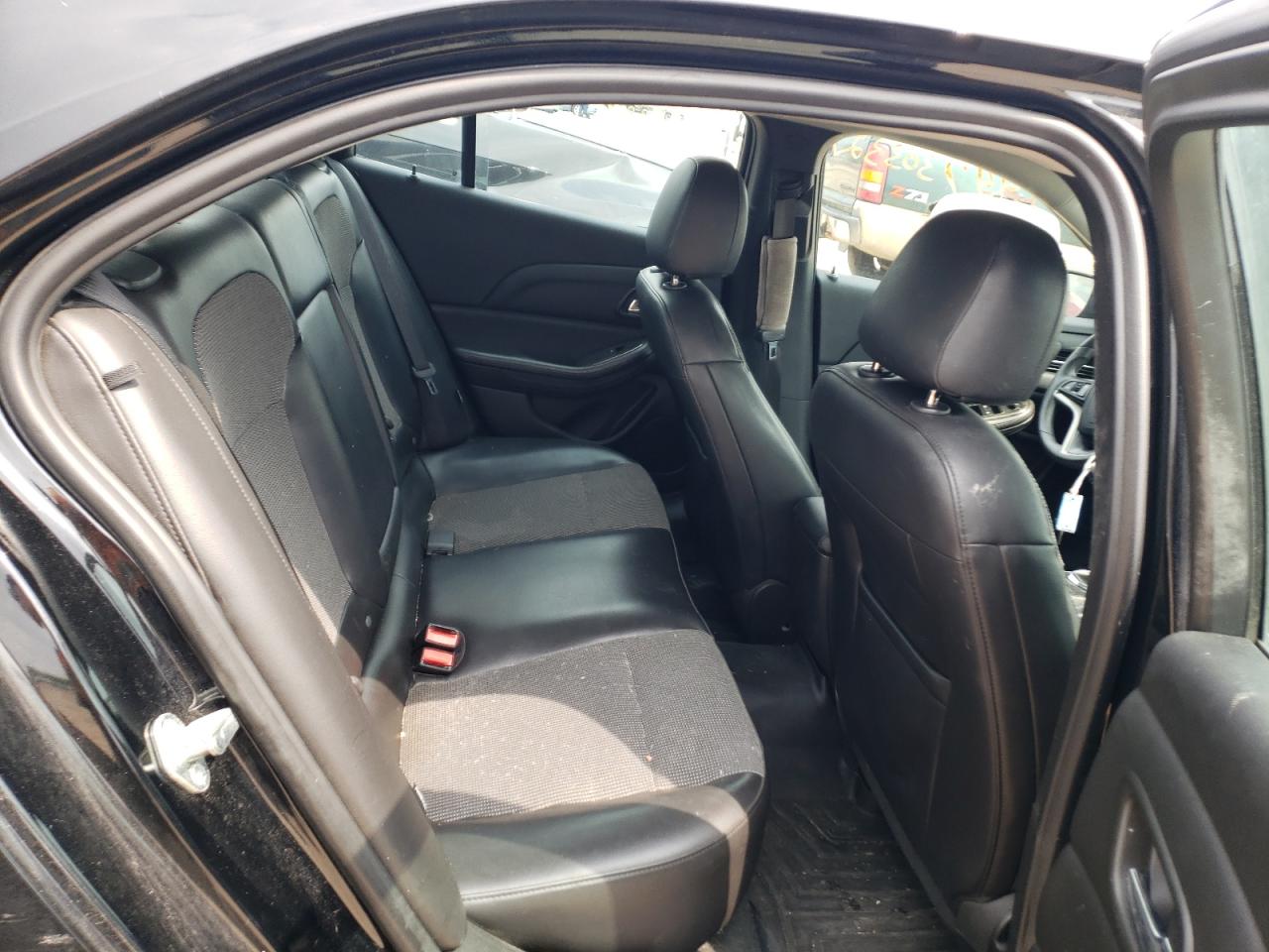 Photo 6 from auction – 2016 CHEVROLET MALIBU LIM with VIN 1G11C5SA9GU108403