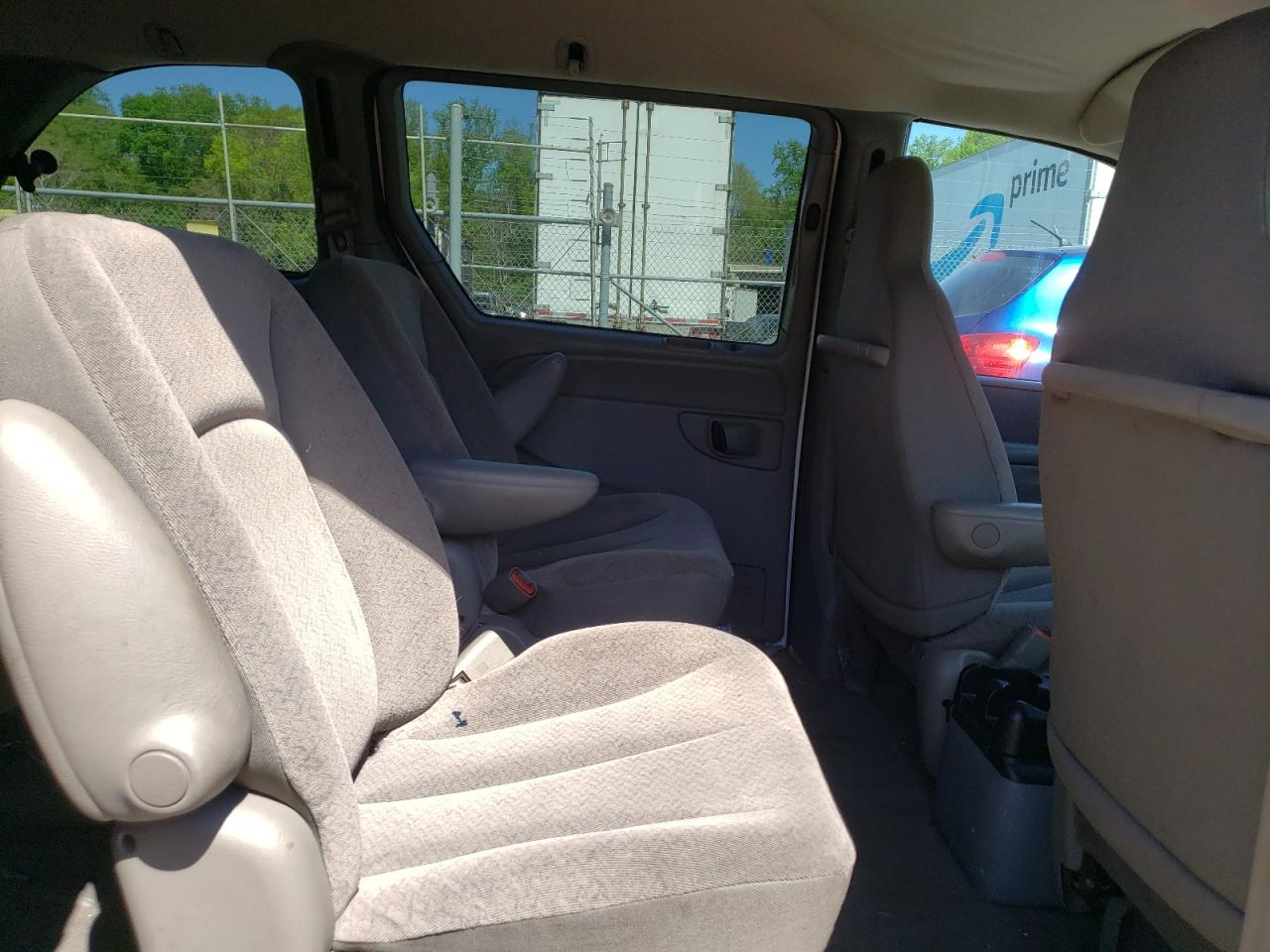 Photo 6 from auction – 2003 DODGE CARAVAN SE with VIN 1D4GP25R73B296885