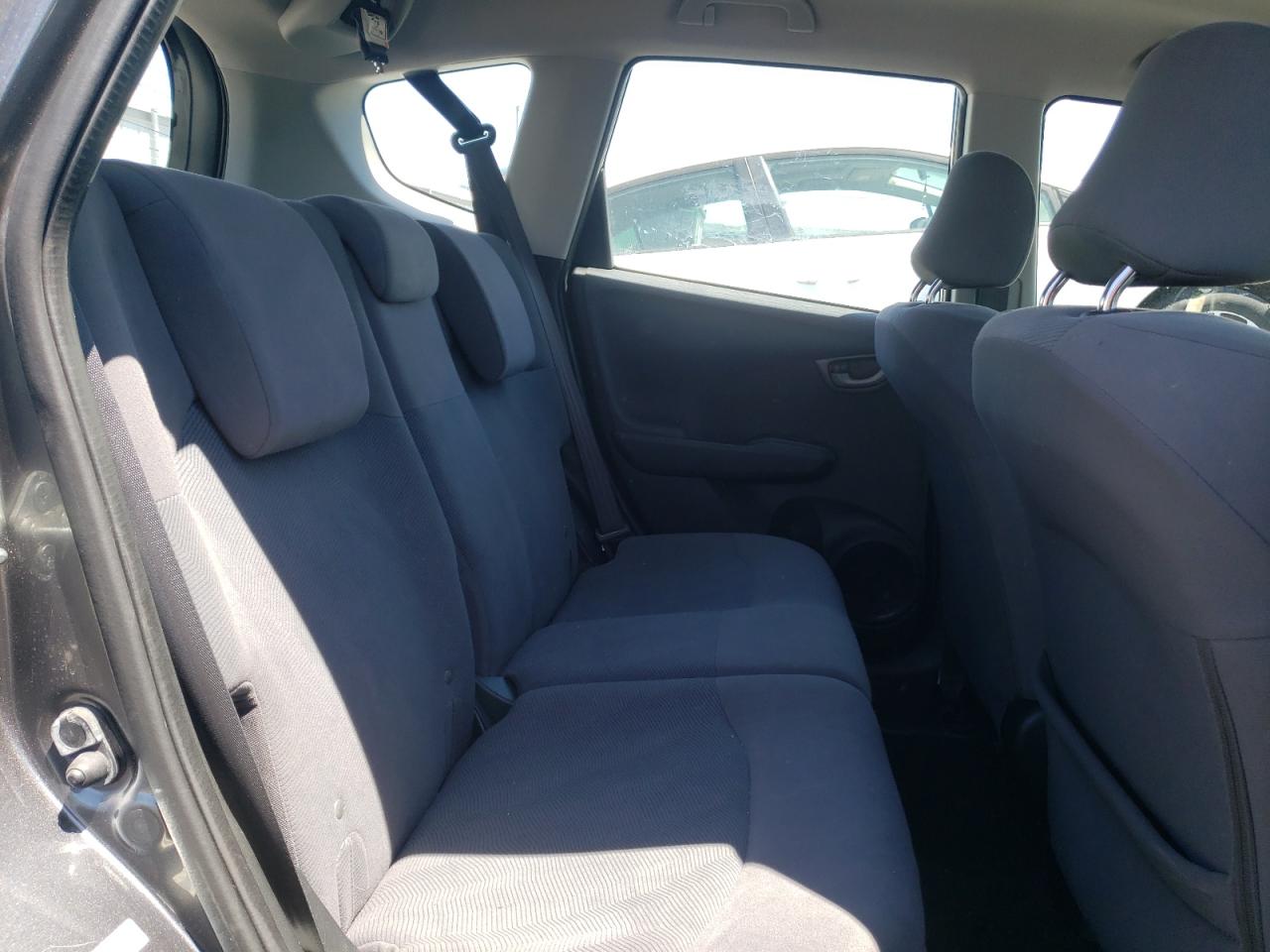 Photo 6 from auction – 2011 HONDA FIT with VIN JHMGE8H32BC028735
