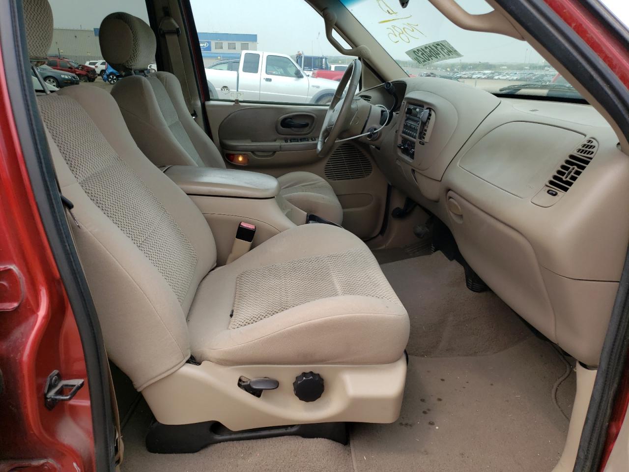 Photo 5 from auction – 2002 FORD F150 SUPER with VIN 1FTRW07692KB47585