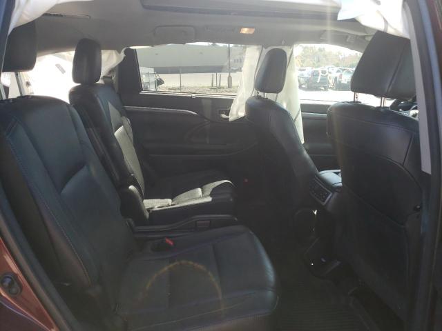 Photo 6 from auction – 2017 TOYOTA HIGHLANDER with VIN 5TDDZRFH6HS410173