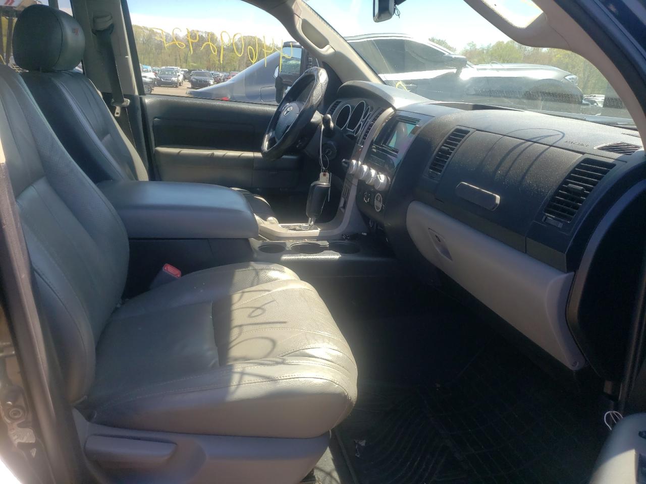 Photo 5 from auction – 2012 TOYOTA TUNDRA with VIN 5TFDW5F13CX257792