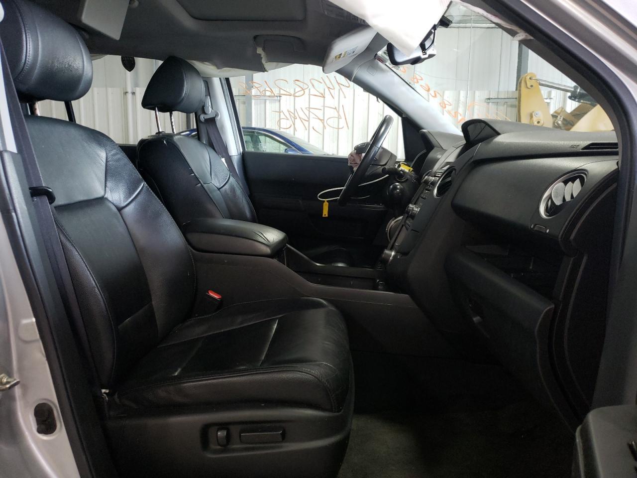 Фото 5 с аукциона – 2012 HONDA PILOT EXL с VIN 5FNYF4H61CB009748