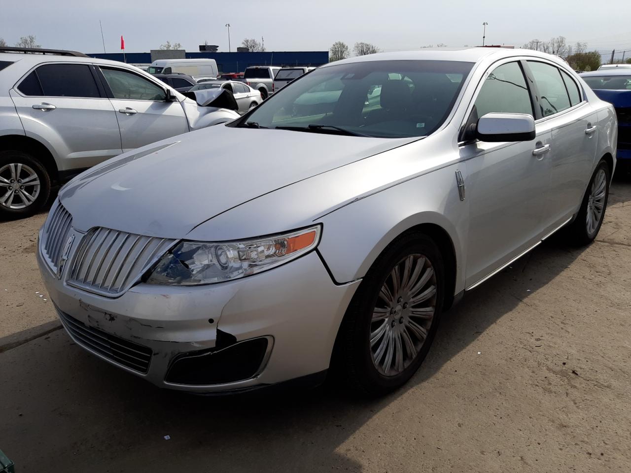 Photo 2 from auction – 2011 LINCOLN MKS with VIN 1LNHL9ER7BG604348