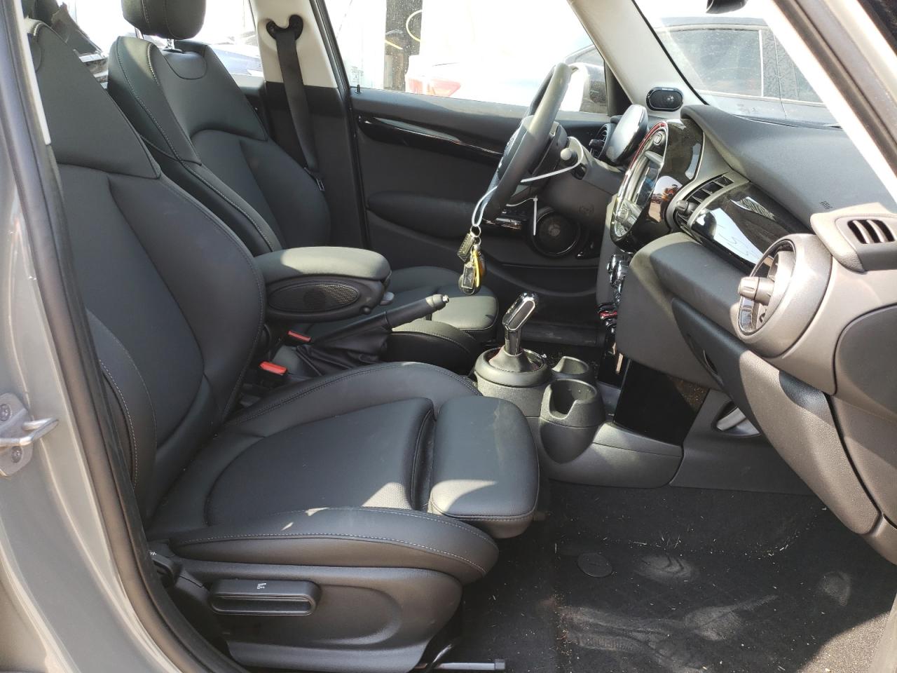 Photo 5 from auction – 2021 MINI COOPER S with VIN WMWXU9C00M2N91926