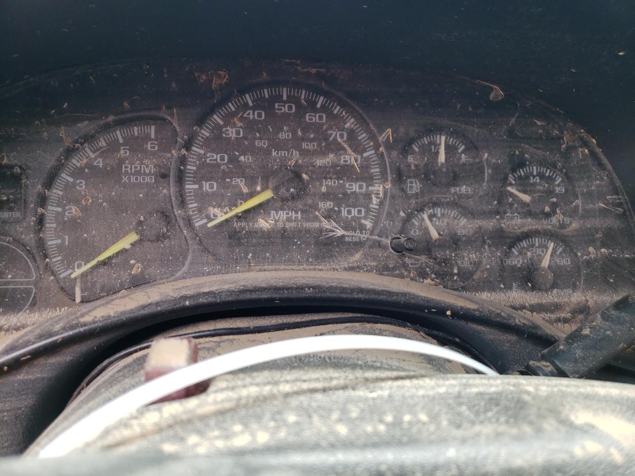 Photo 8 from auction – 2000 CHEVROLET SILVERADO with VIN 2GCEK19T5Y1215652