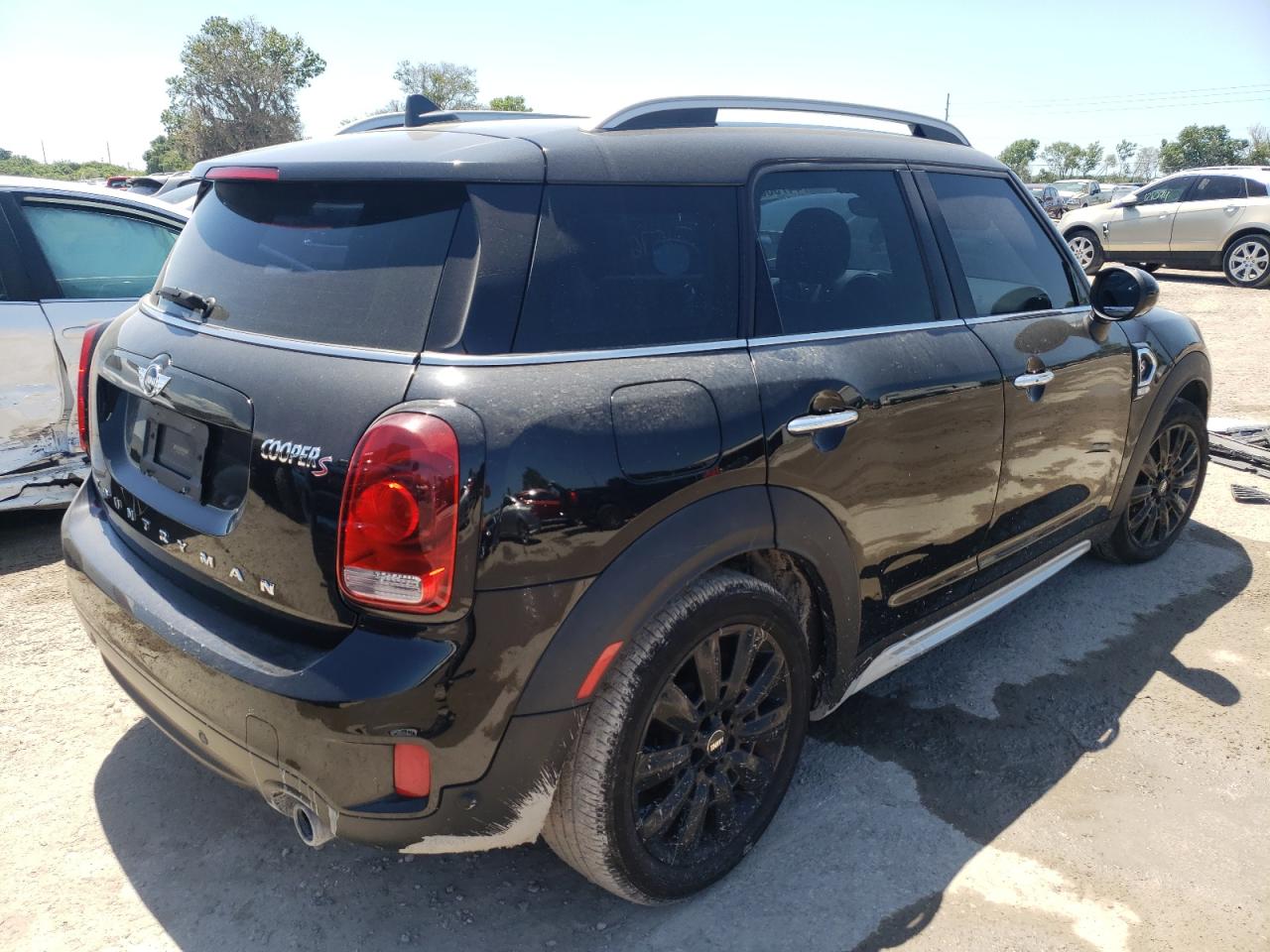 Photo 4 from auction – 2017 MINI COOPER S C with VIN WMZYT3C33H3D98853