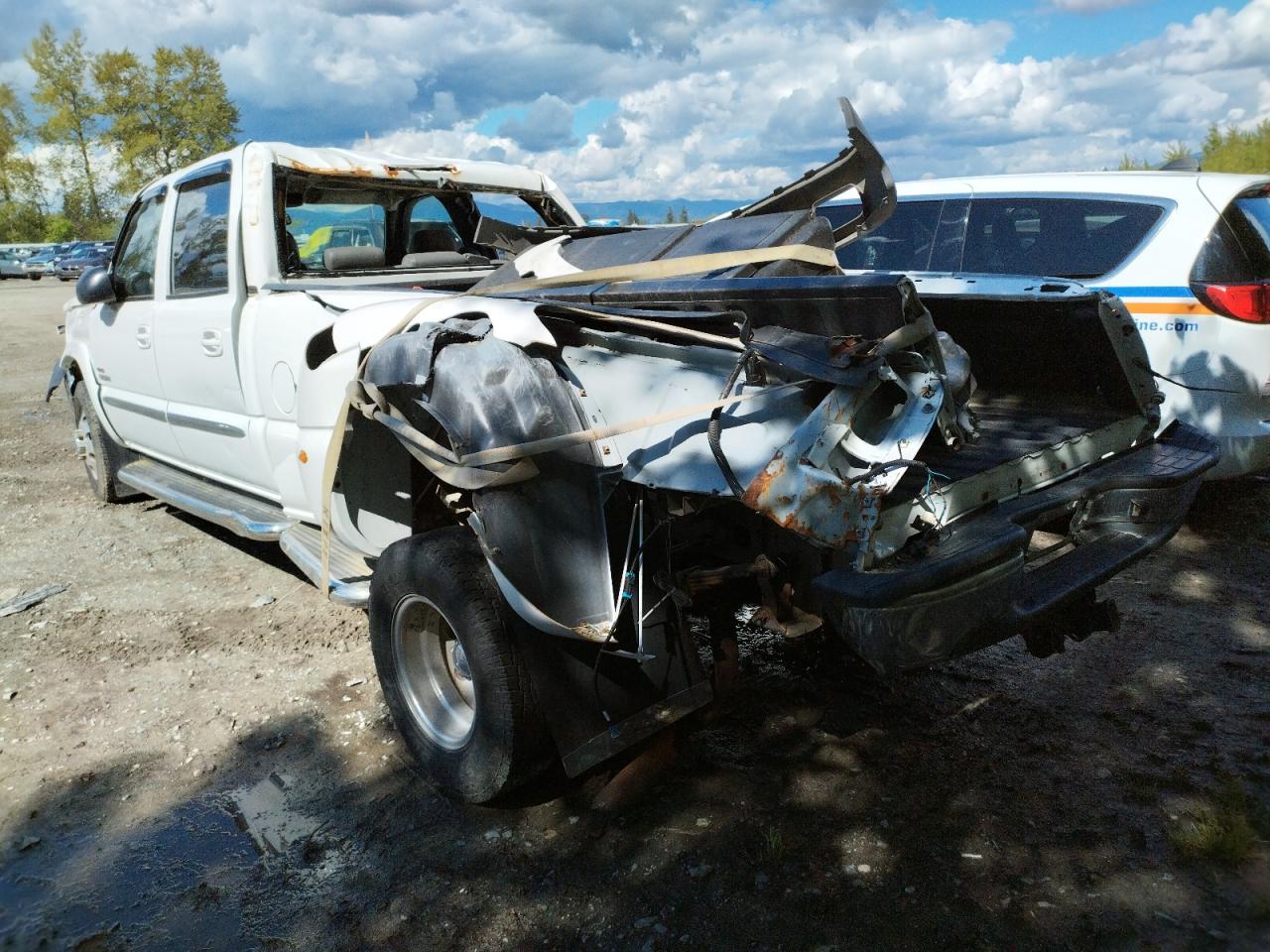 Photo 3 from auction – 2005 CHEVROLET SILVERADO with VIN 1GCJK33275F885329