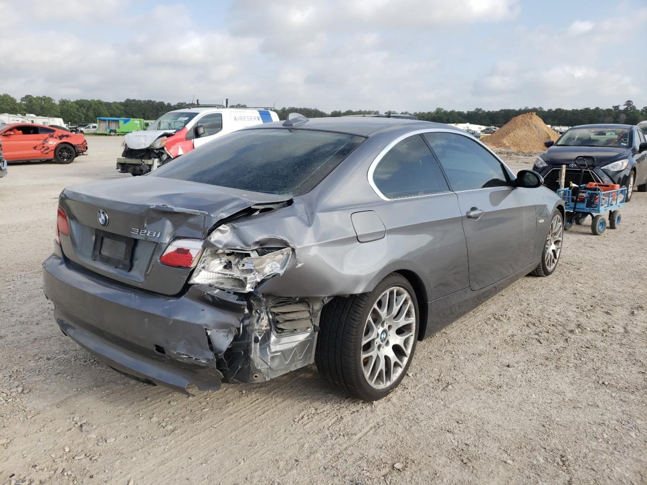 Photo 4 from auction – 2007 BMW 328 I with VIN WBAWB33517PV70908