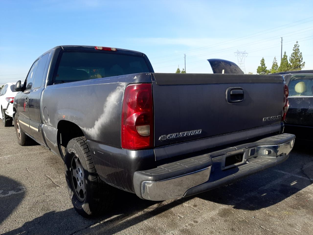 Photo 3 from auction – 2004 CHEVROLET SILVERADO with VIN 2GCEC19V041247658