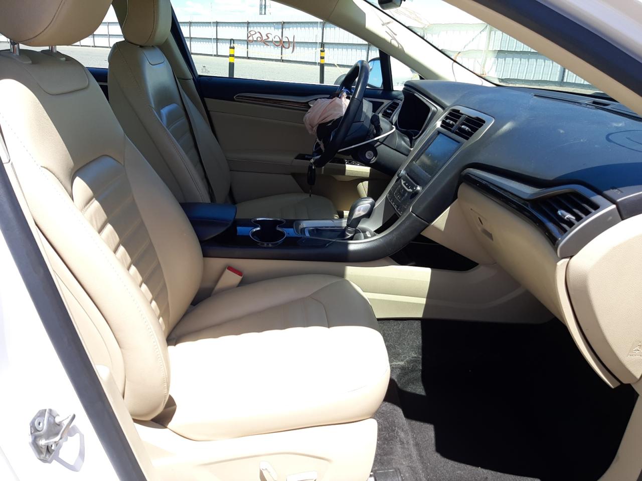 Photo 5 from auction – 2015 FORD FUSION SE with VIN 3FA6P0LU7FR281751