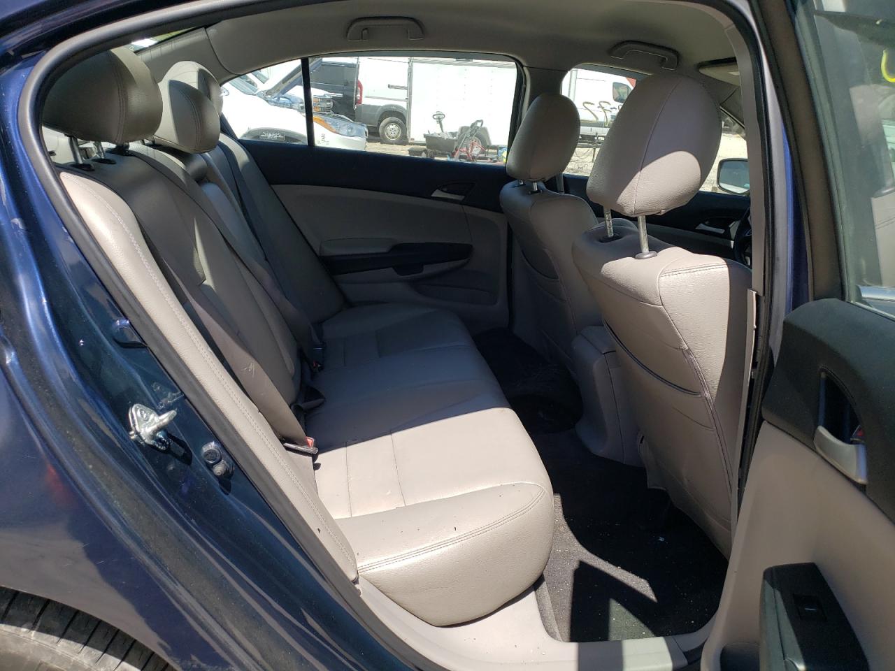 Photo 6 from auction – 2011 HONDA ACCORD LXP with VIN 1HGCP2F47BA011431