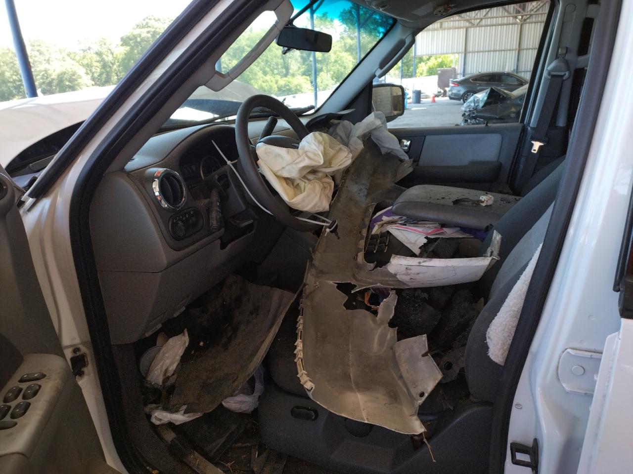 Photo 5 from auction – 2006 FORD EXPEDITION with VIN 1FMPU15506LA55757