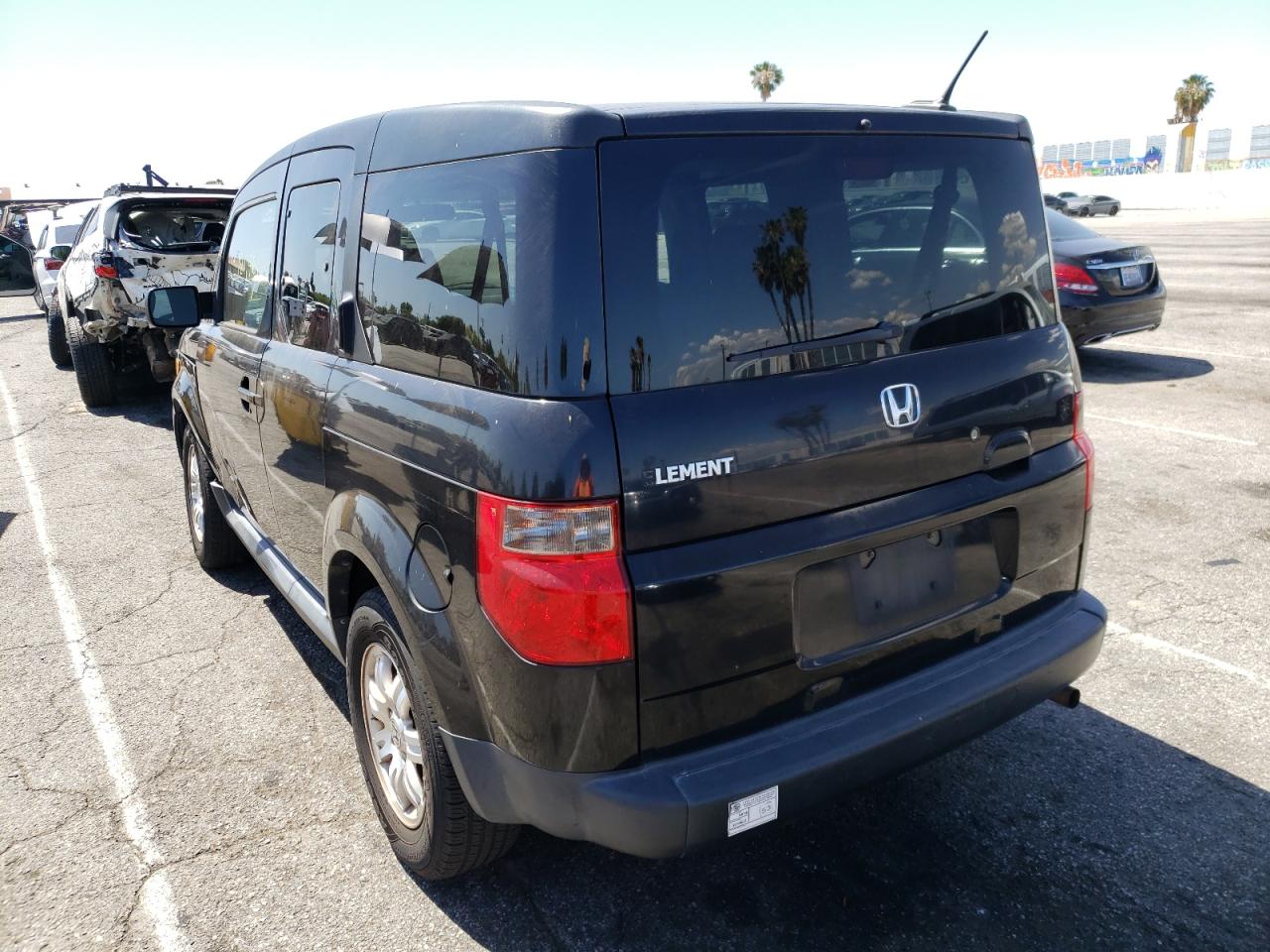 Photo 3 from auction – 2006 HONDA ELEMENT EX with VIN 5J6YH18746L008509