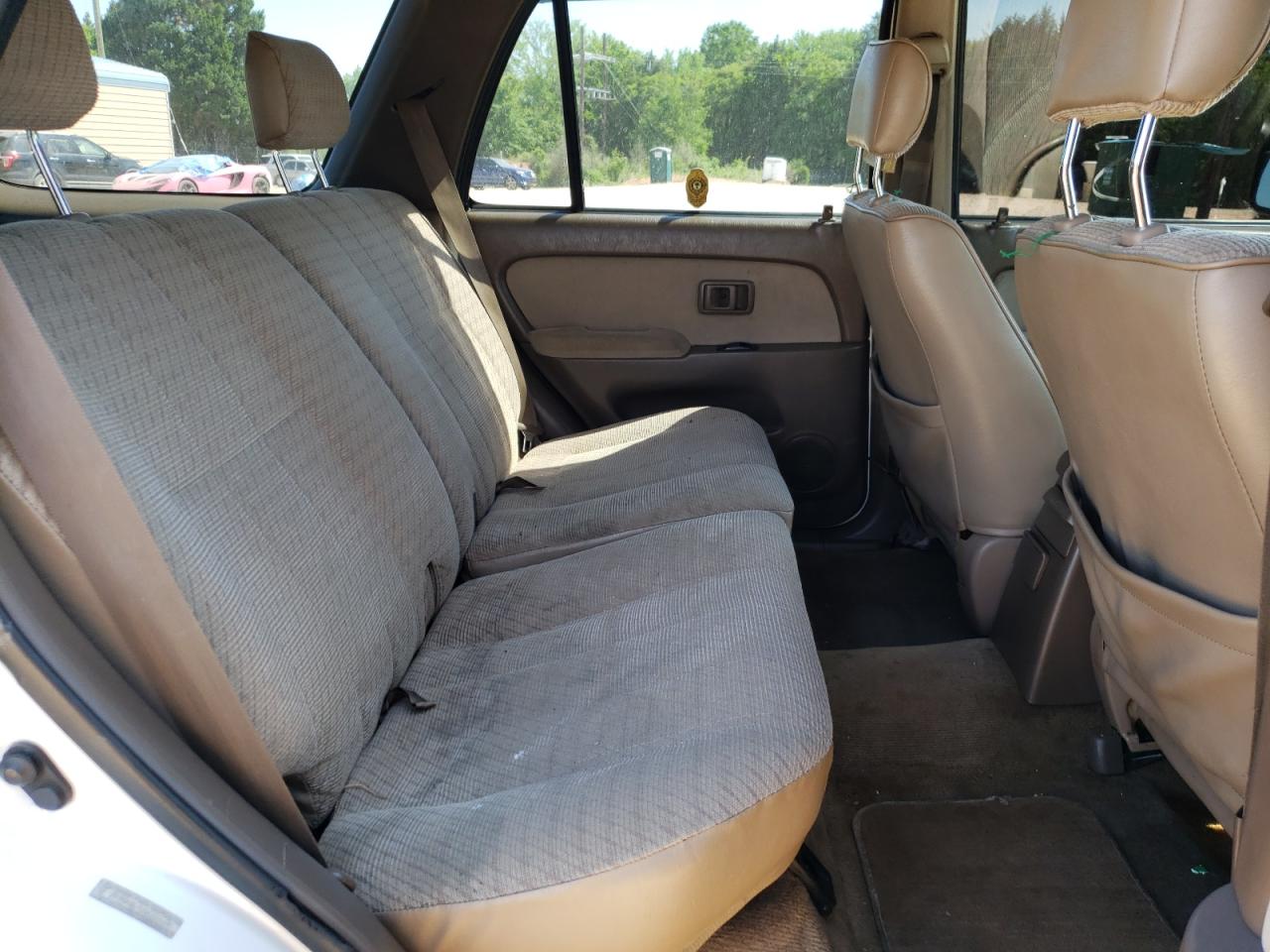 Photo 6 from auction – 1998 TOYOTA 4RUNNER with VIN JT3GM84R3W0026602