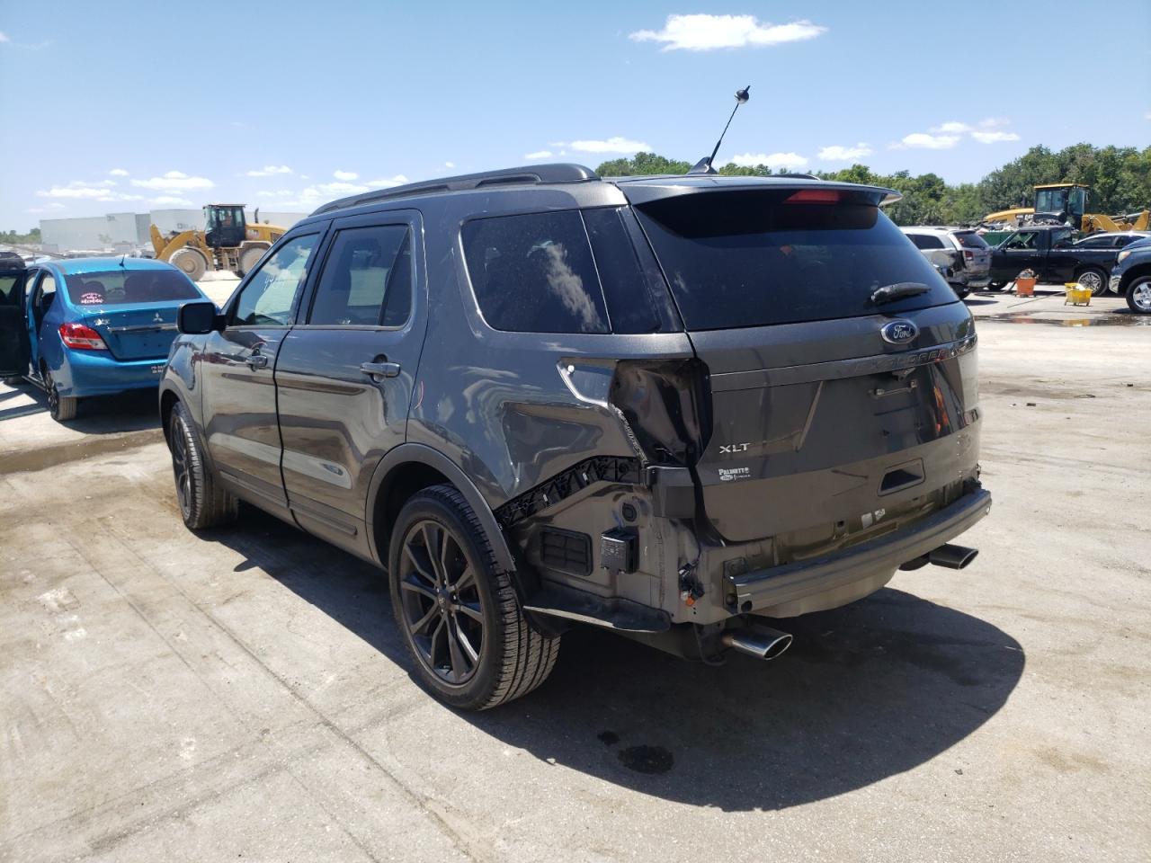 Photo 3 from auction – 2018 FORD EXPLORER X with VIN 1FM5K7D80JGA63015