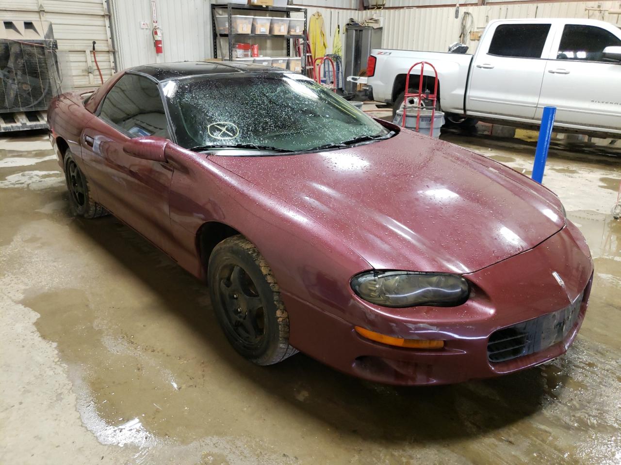 CHEVROLET CAMARO 2000 with VIN 2G1FP22K3Y2116263 - Photo from auction