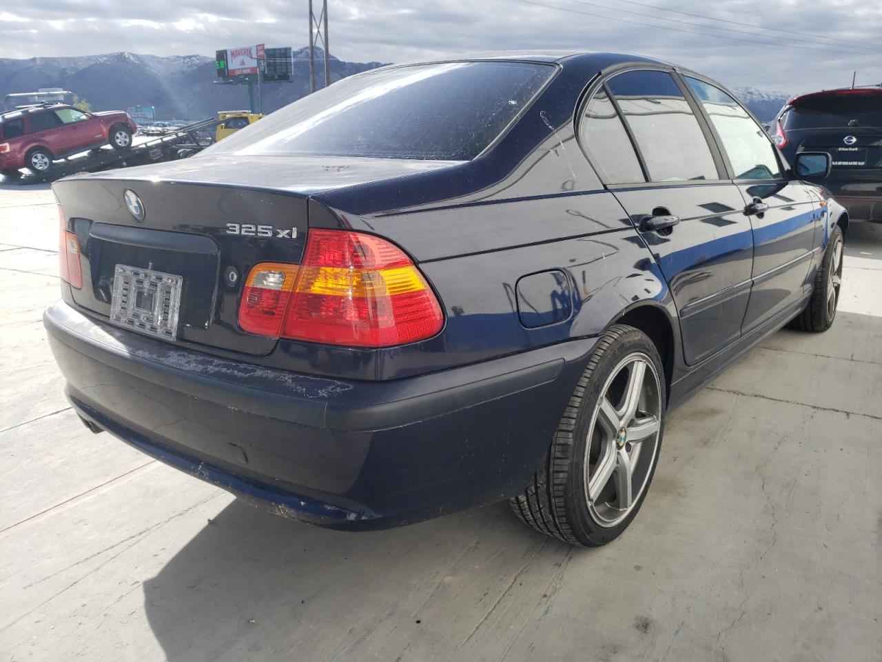 Photo 4 from auction – 2003 BMW 325 XI with VIN WBAEU33423PH89757