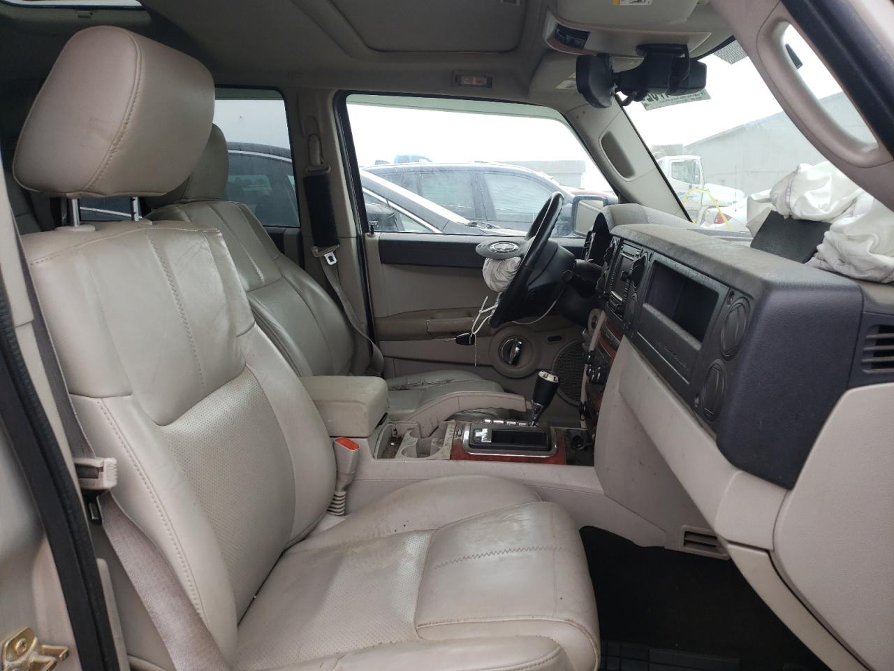 Photo 5 from auction – 2007 JEEP COMMANDER with VIN 1J8HG58P57C556867