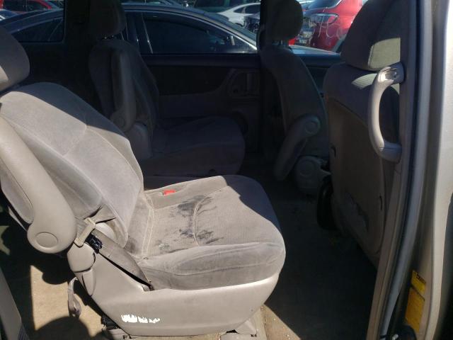 Photo 6 from auction – 2004 TOYOTA SIENNA with VIN 5TDZA23C24S137403