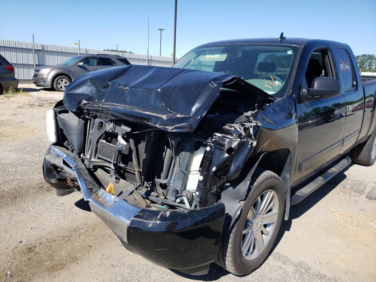 Photo 9 from auction – 2011 CHEVROLET SILVERADO with VIN 1GCRCREA5BZ443263