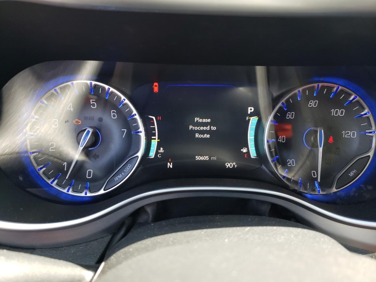 Photo 8 from auction – 2018 CHRYSLER PACIFICA T with VIN 2C4RC1EGXJR193341